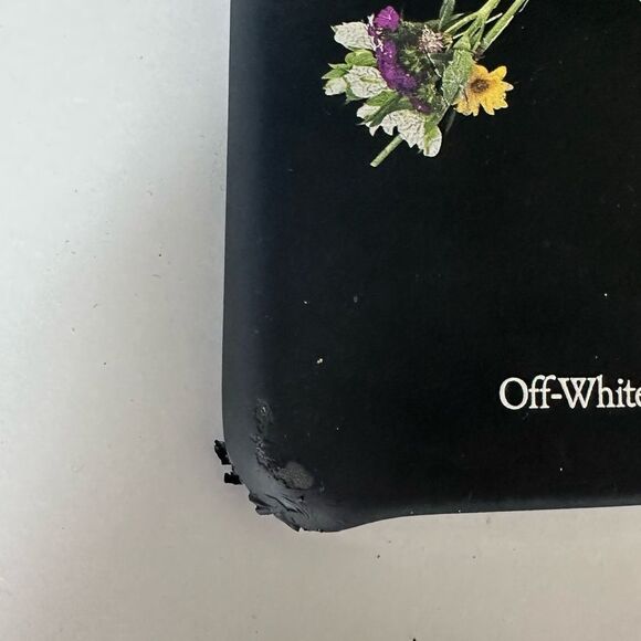 Off-White iPhone 11 Pro Case - Picture 2 of 3